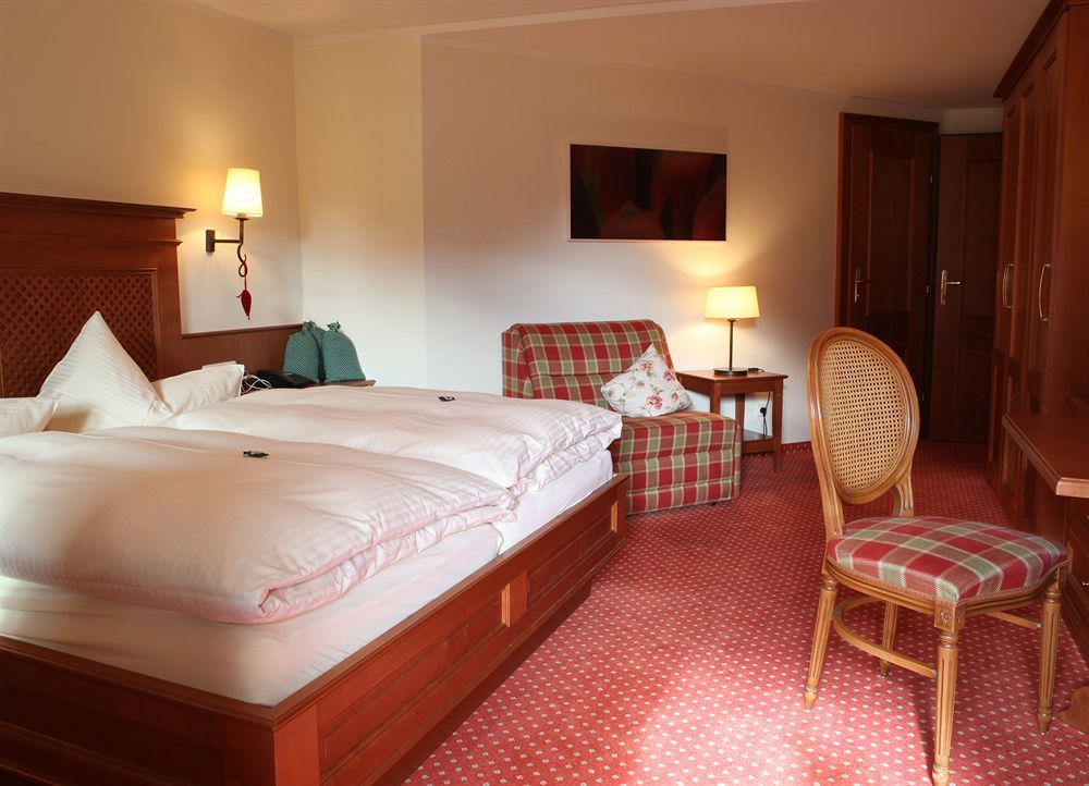 Die Lilie / Hotel Garni Reutte Exterior photo